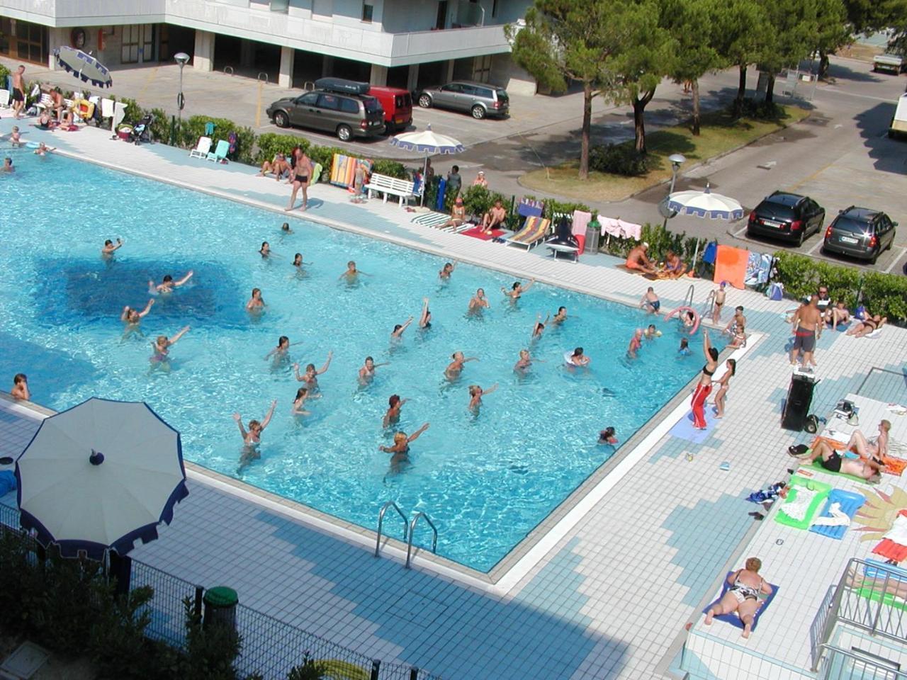 Appartamenti Valbella Con Piscina Bibione Extérieur photo