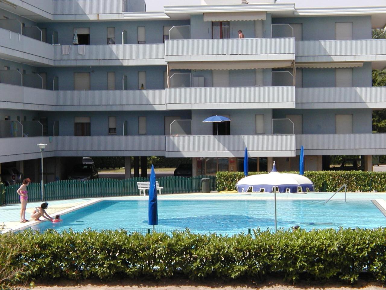 Appartamenti Valbella Con Piscina Bibione Extérieur photo